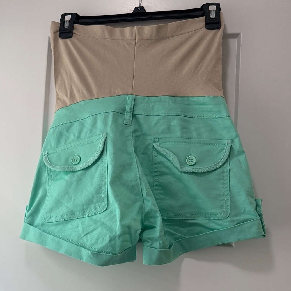 Bella Vida Mint Green maternity Shorts with tan Panel size small